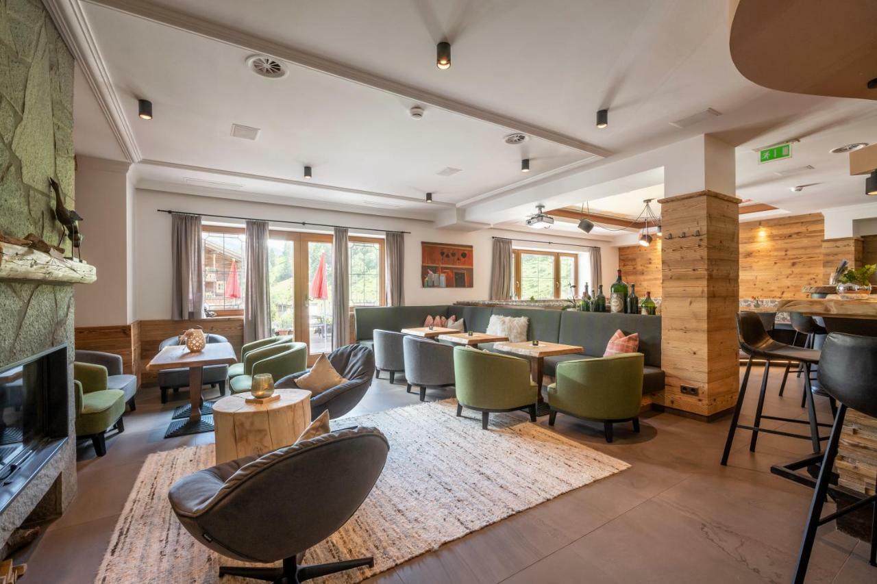 Natur- & Wanderhotel Tuxertal Екстер'єр фото